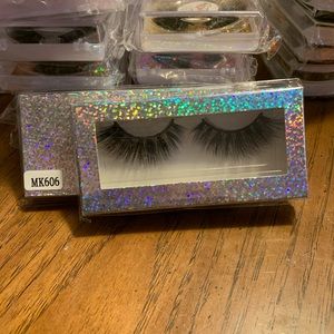 4D lashes minimum order 4